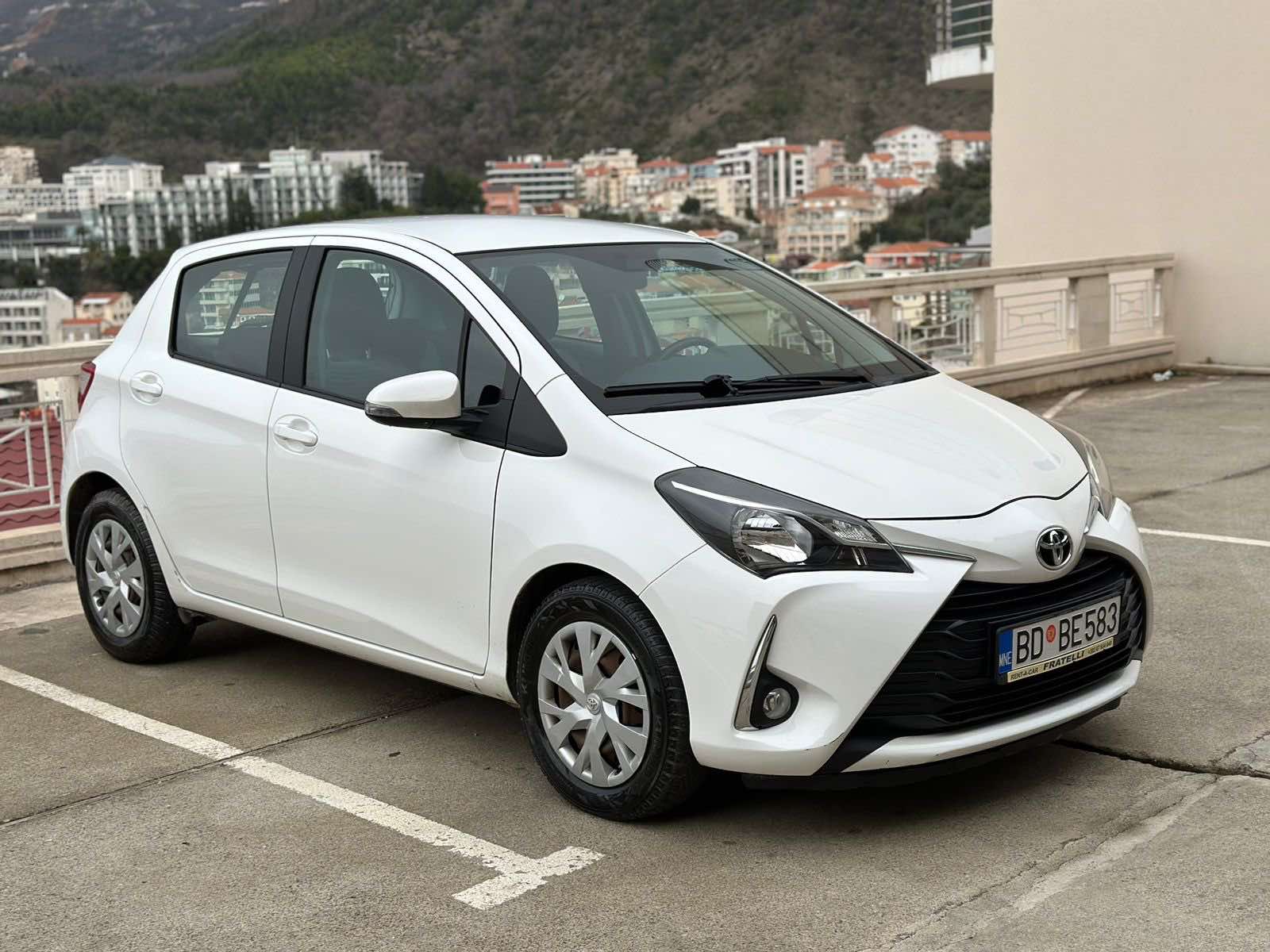 Toyota Yaris - Image 6