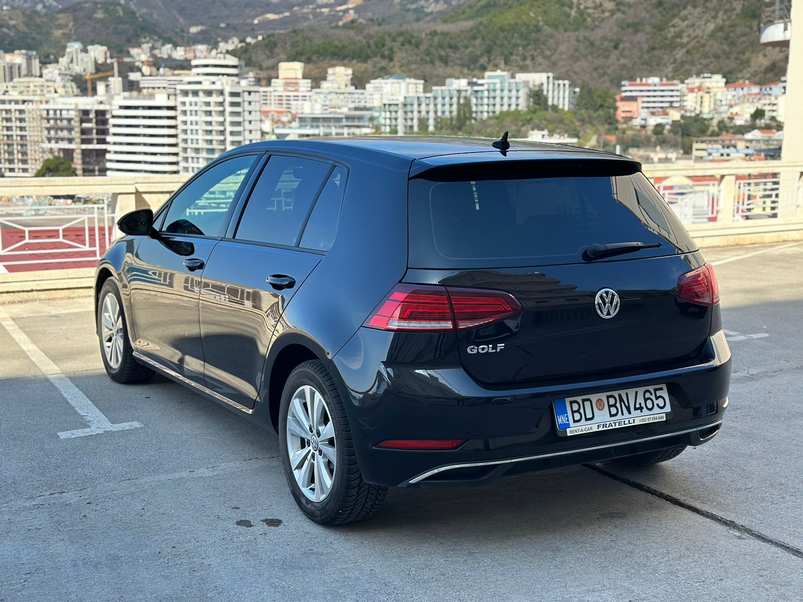 Volkswagen Golf - Image 4