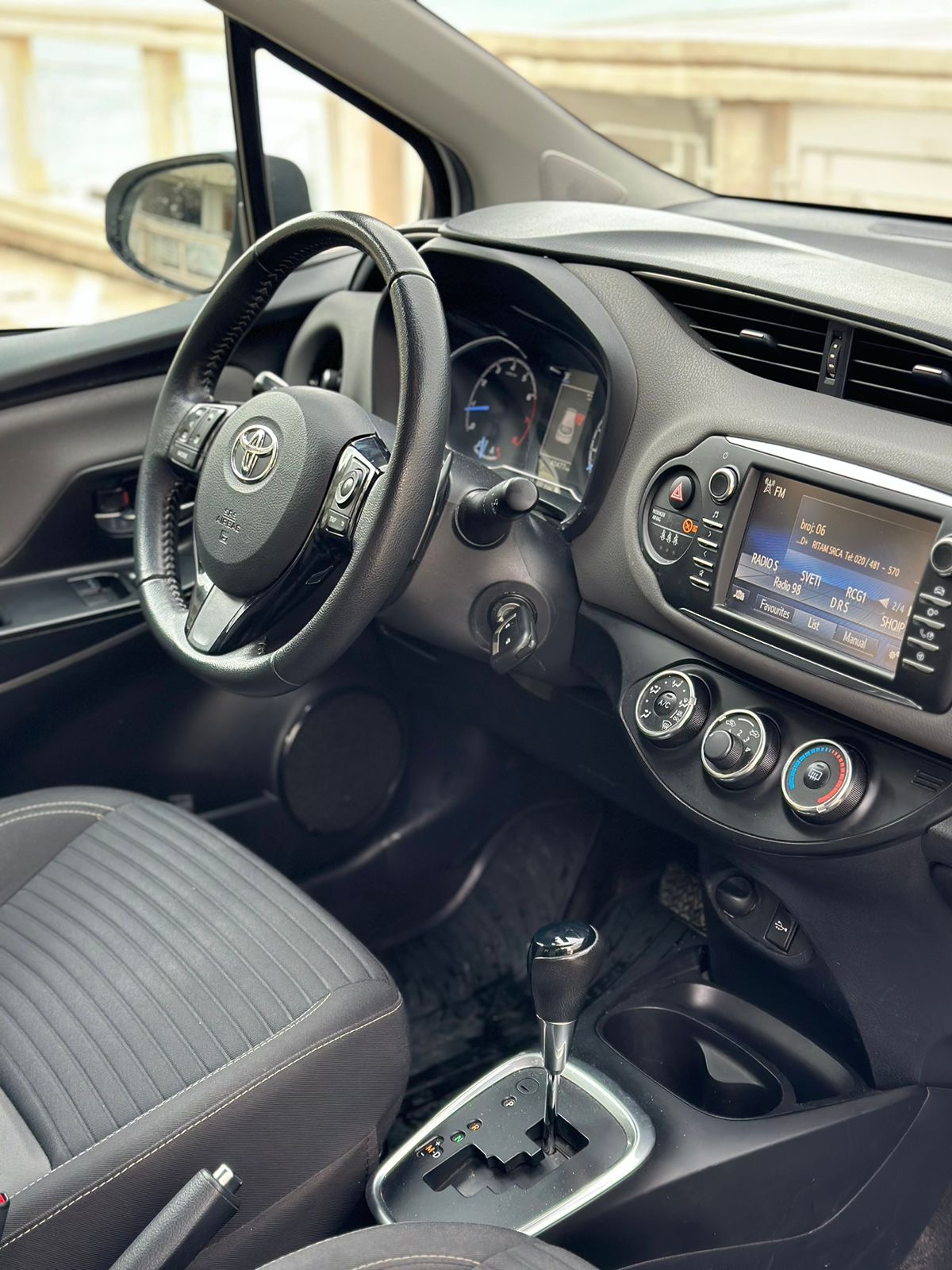 Toyota Yaris - Image 3