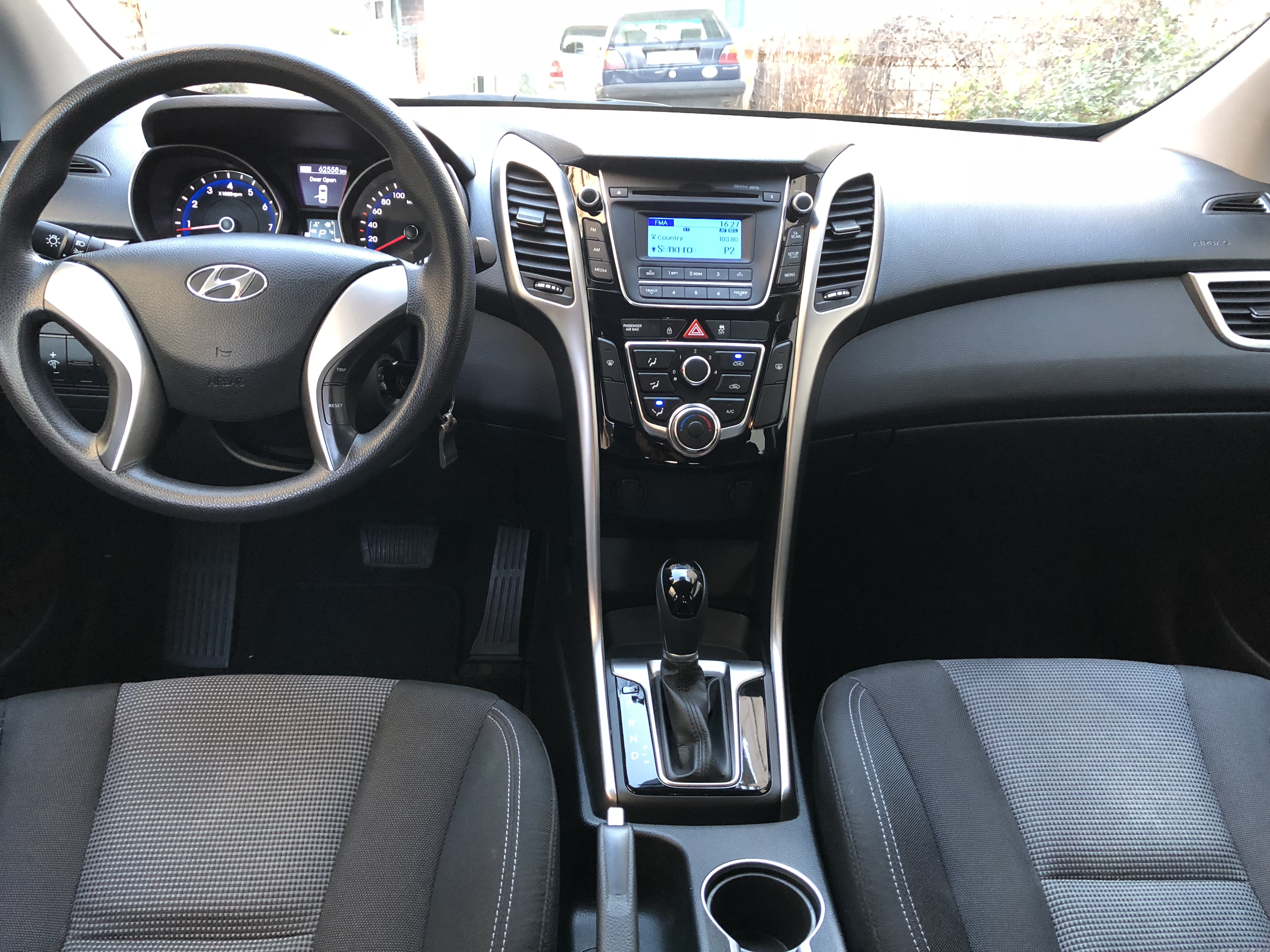 Hyundai i30 - Image 2
