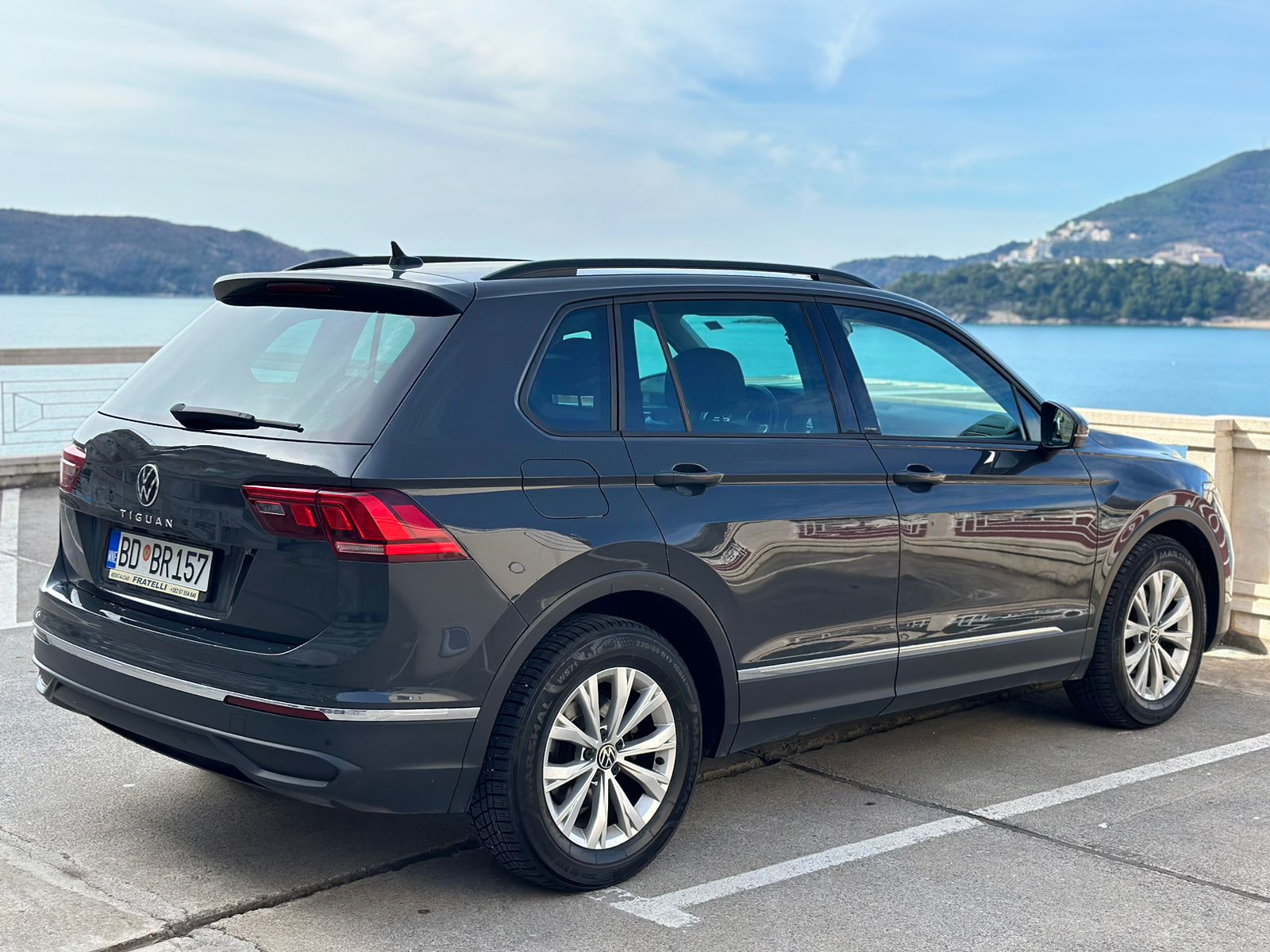 Volkswagen Tiguan - Image 3