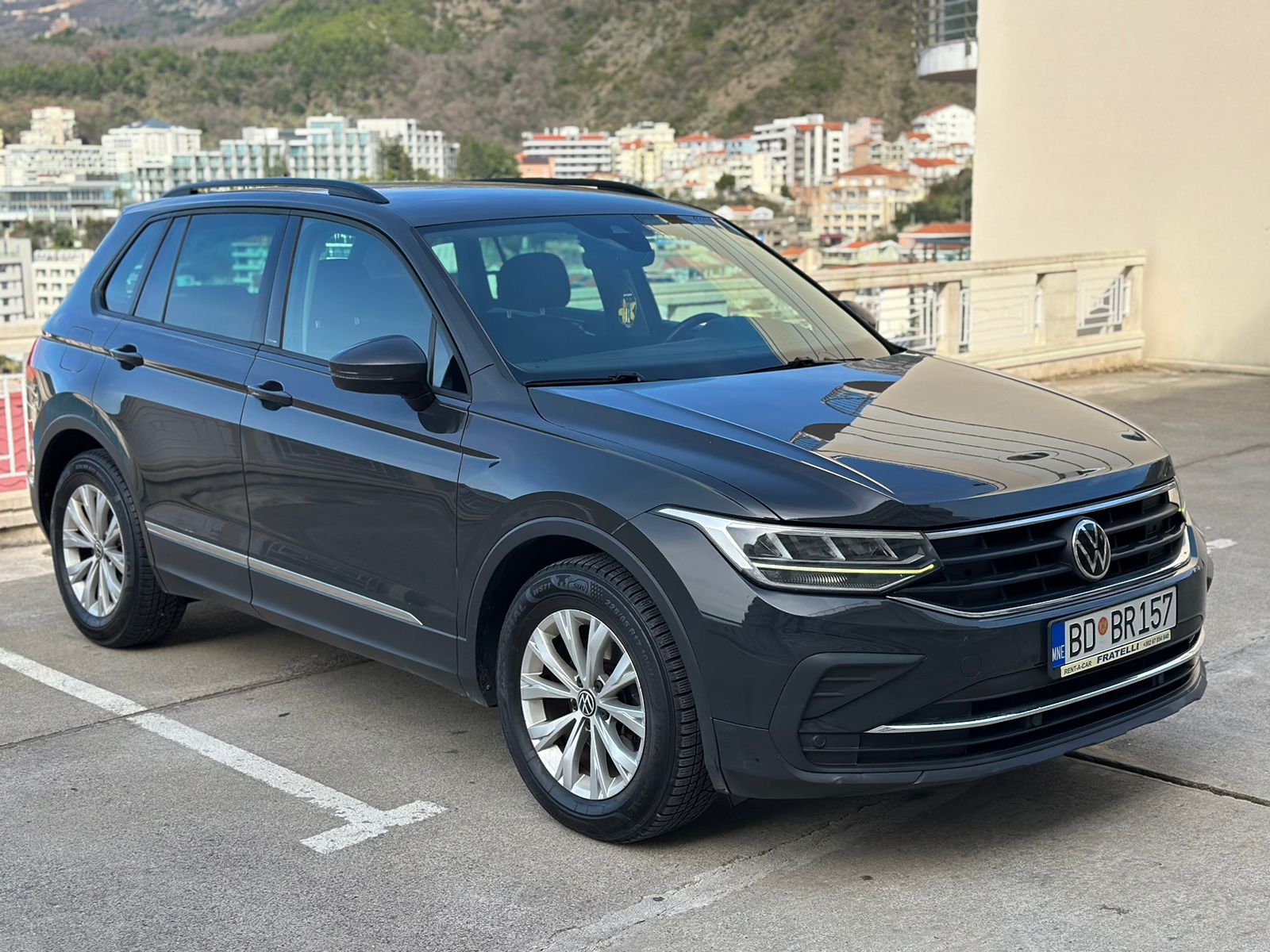 Volkswagen Tiguan - Image 2