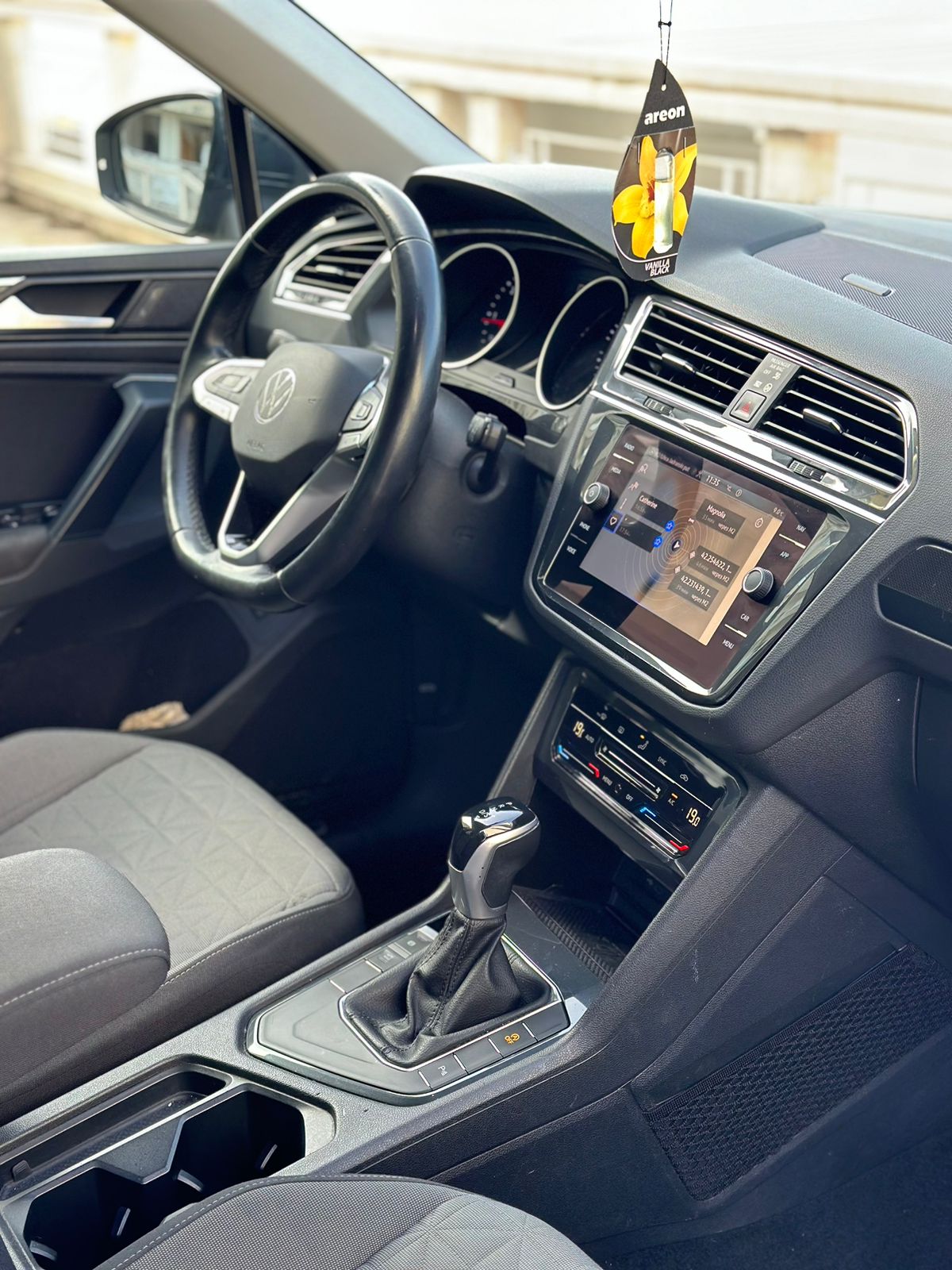 Volkswagen Tiguan - Image 5