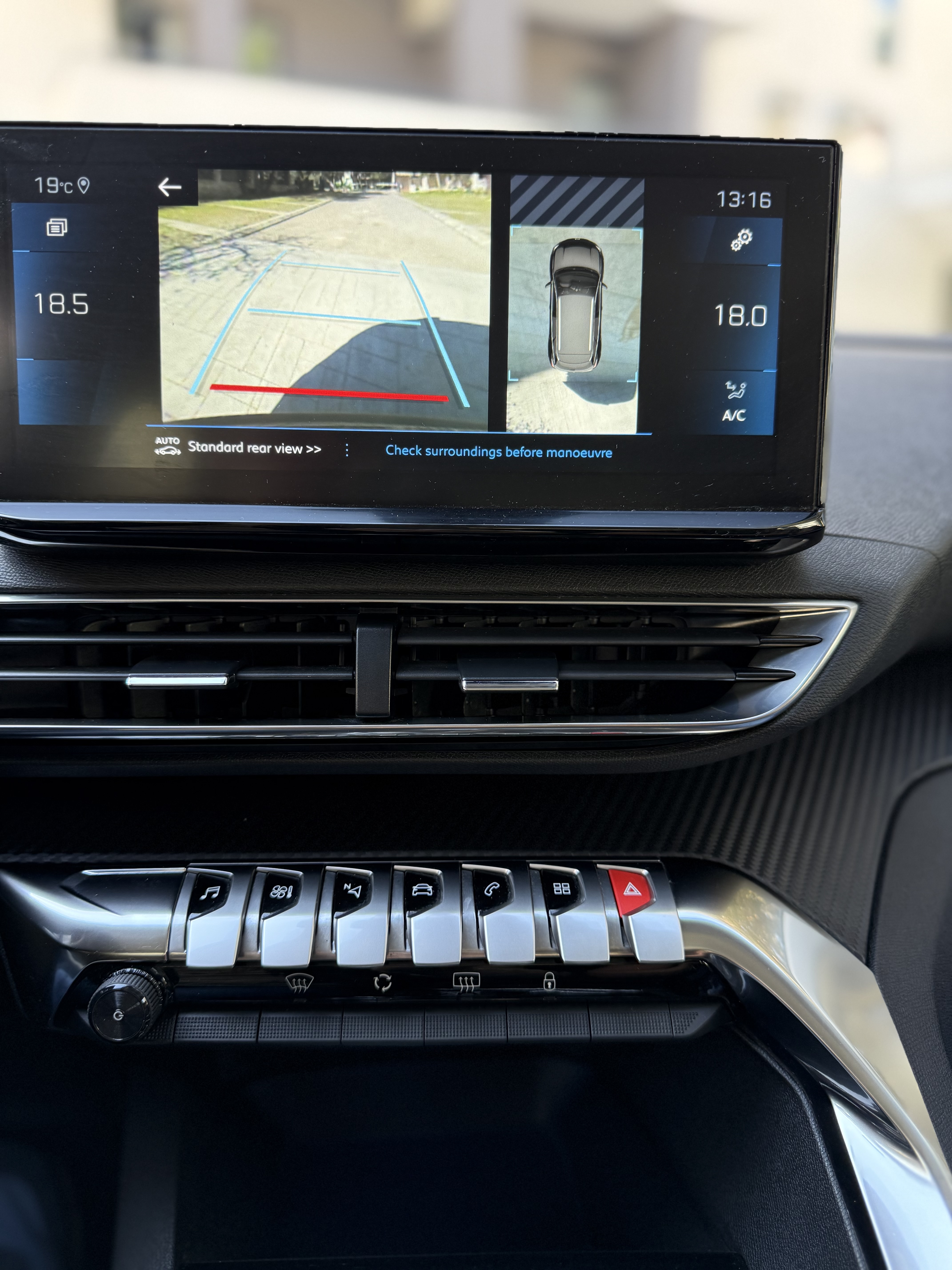 Peugeot 3008 - Image 2