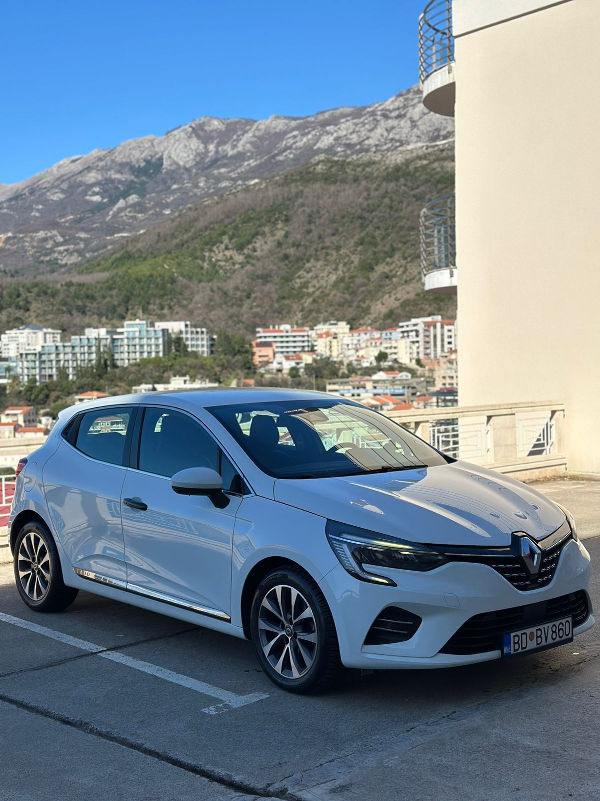 Renault Clio - Image 4