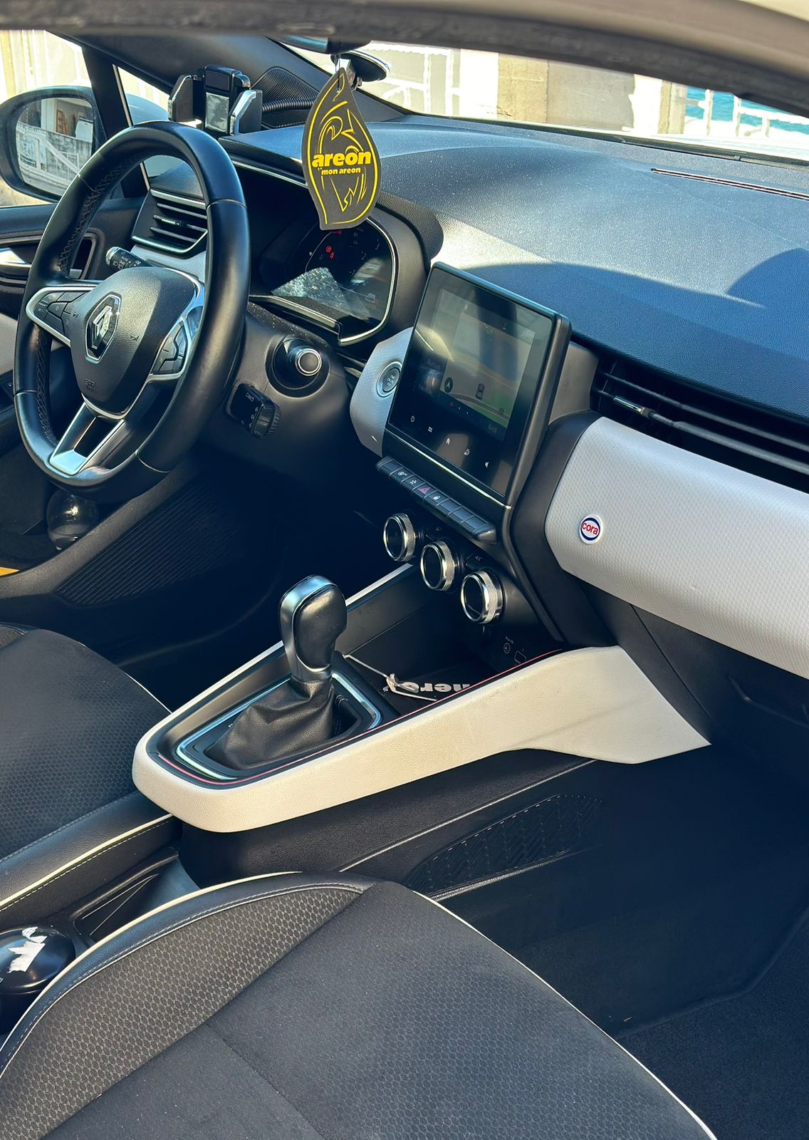 Renault Clio - Image 7