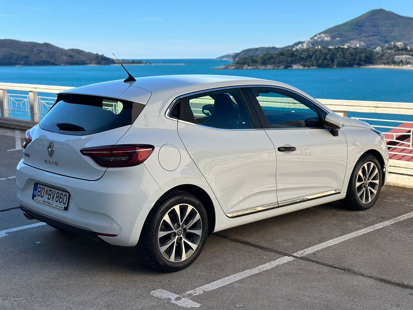 Renault Clio - Image 5