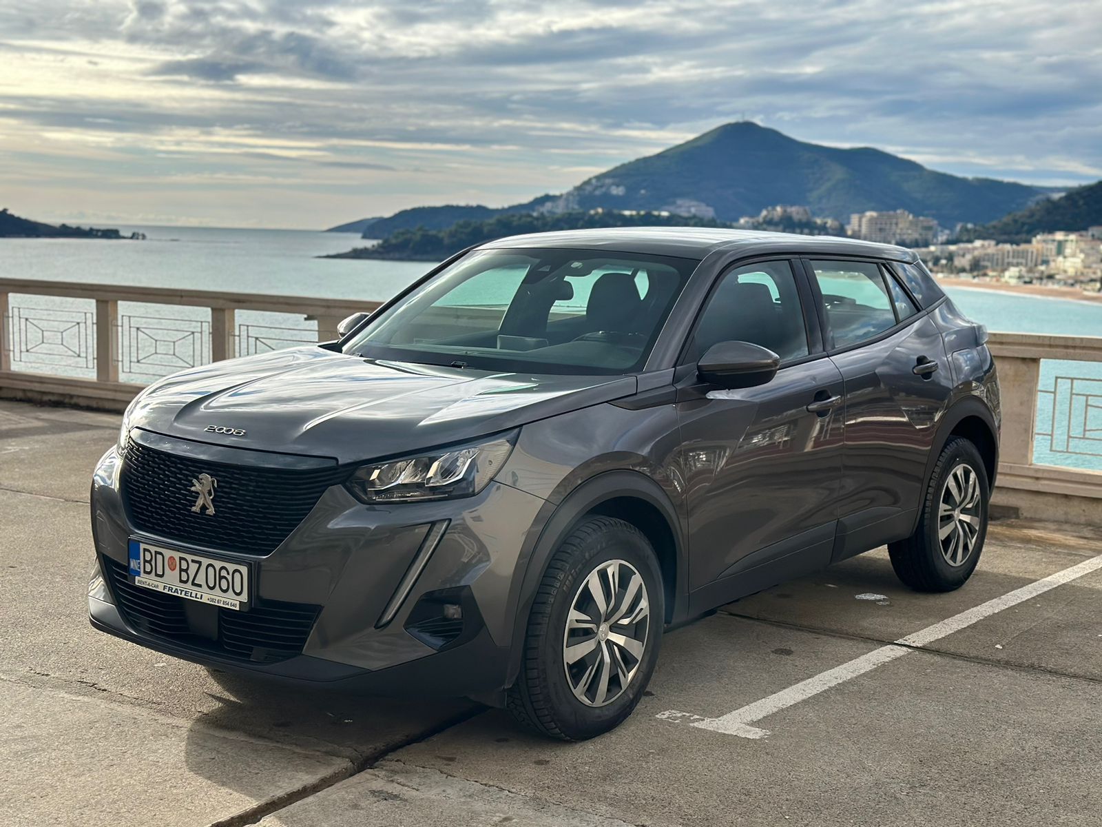 Peugeot 2008 - Image 1
